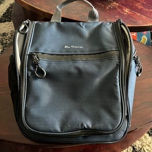 Ben Sherman Hanging Toiletry Bag